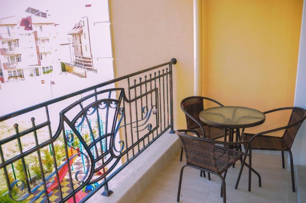 Apartments In Rif 3 Ravda Exterior foto